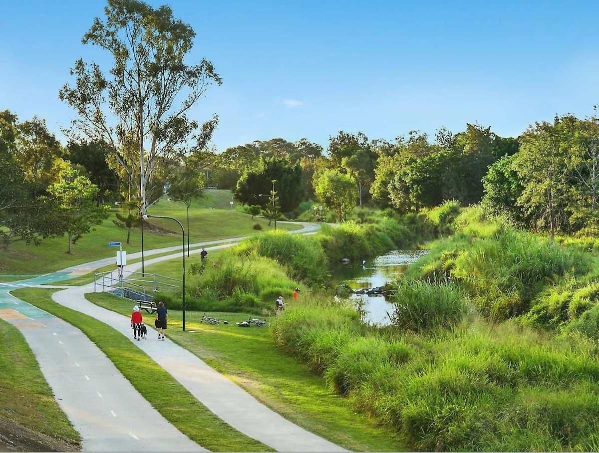 Sophisticated Elegance - 2bed-2bath-2car-balcony Brisbane
