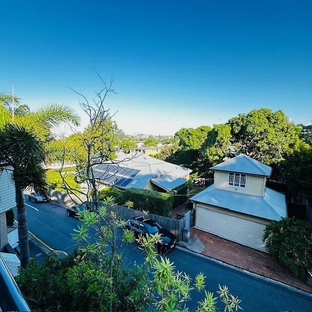 Mid-century Kangaroo Point - 1br Apartment, Walk To Cbd, River & The Gabba