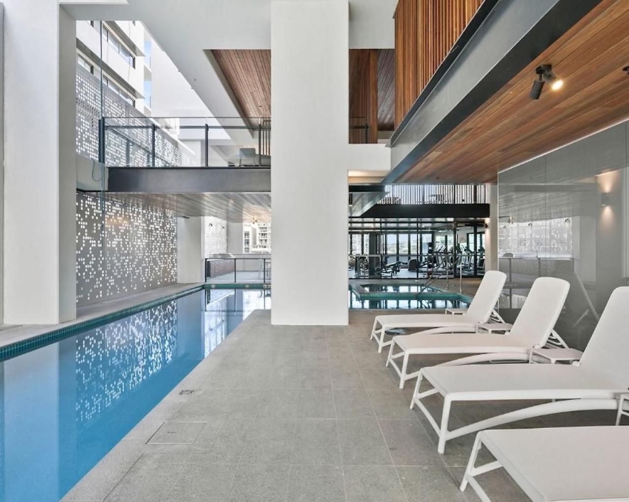 Prime 2br Location Pool Parking Bct 1004 * Brisbane