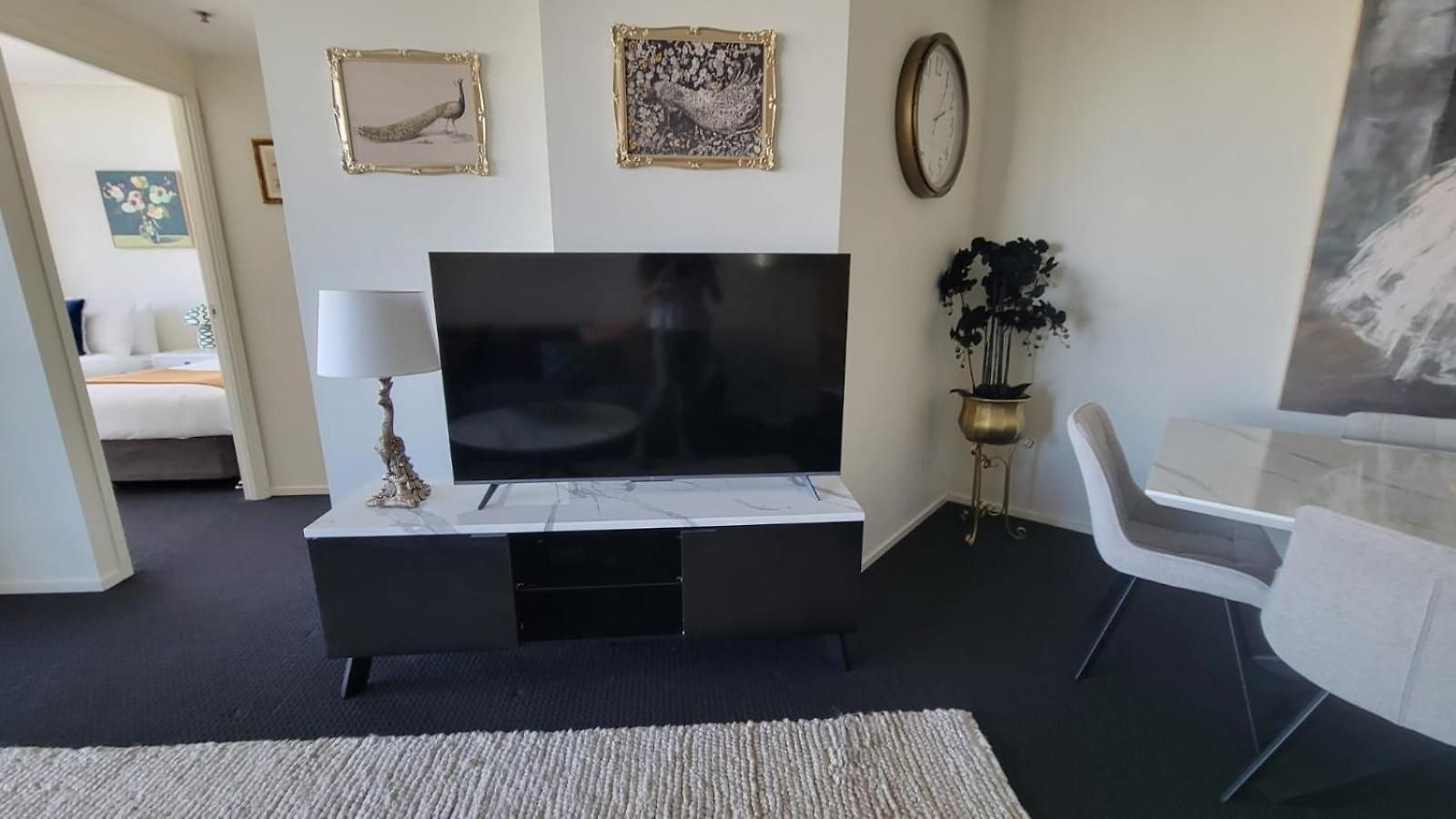 The Gilded Gallery I Art-inspired Luxe Retreat Apartment Brisbane