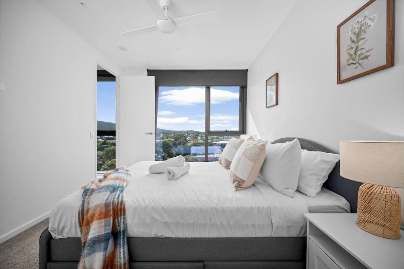 Skyhigh Retreat View And Shopping At Your Doorstep *
