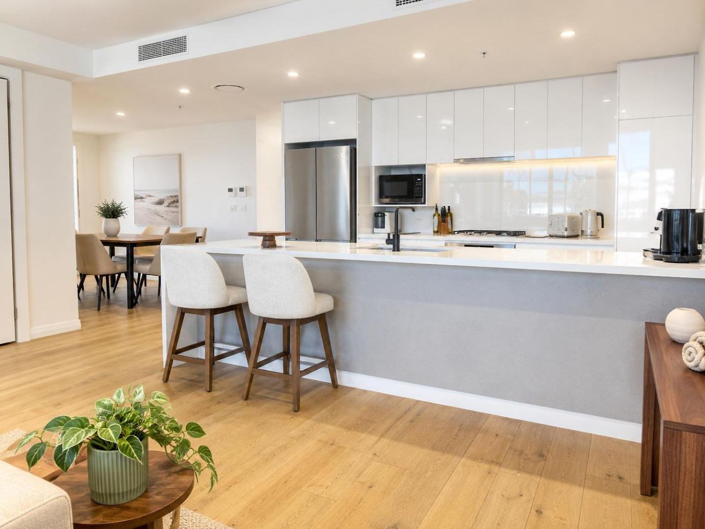 Utopia Residences Apartment *