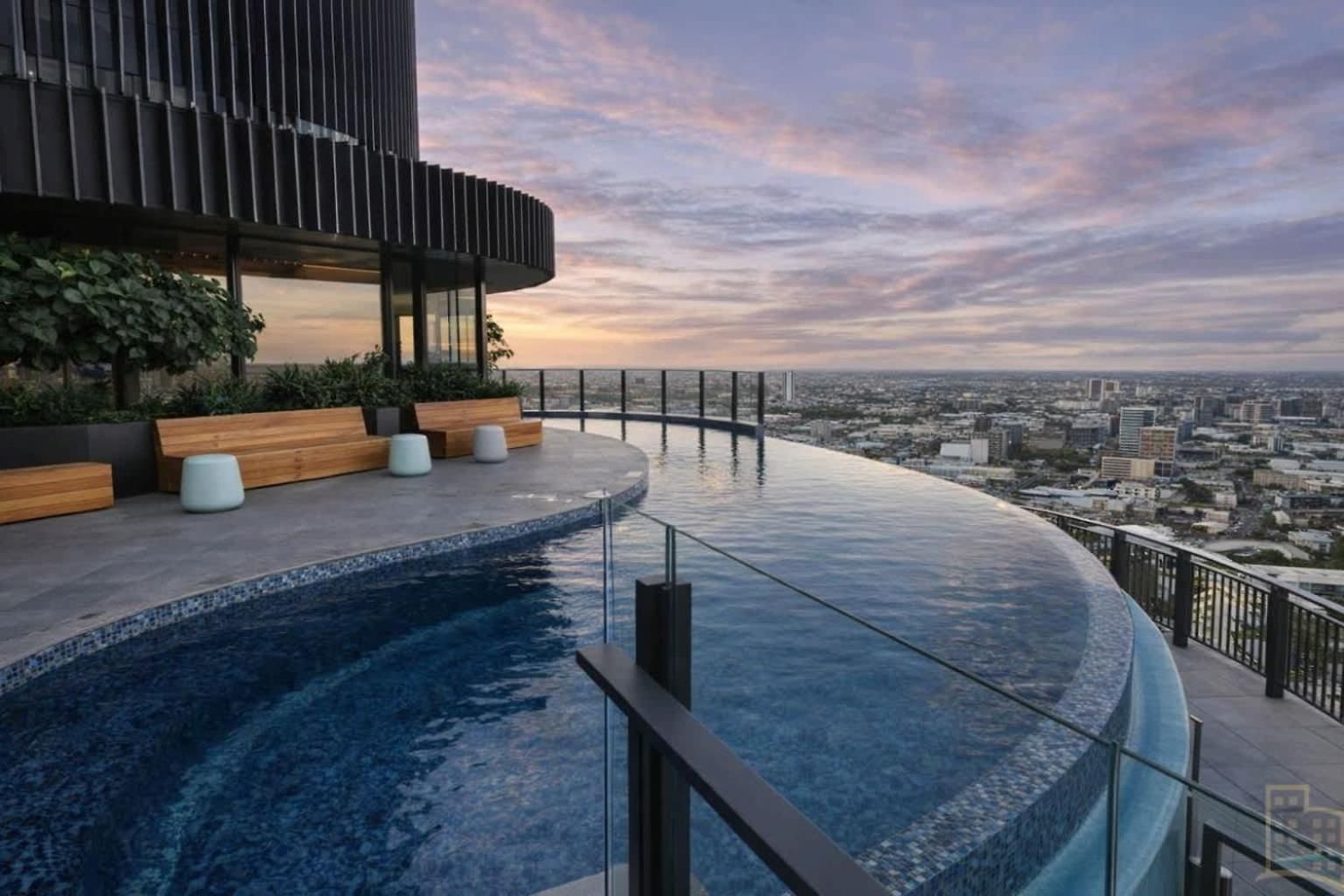 Apartment Sky-high Haven-rooftop Infinity Pool Parking Wifi *