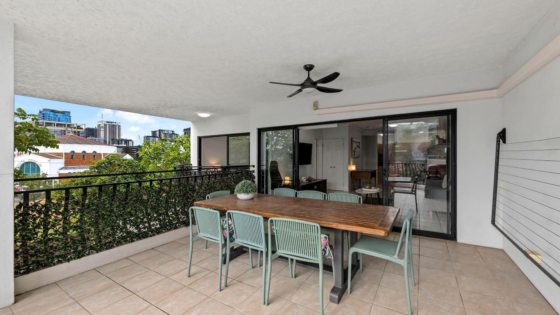 Apartment Spacious 2br With Wifi, Parking & Balcony *