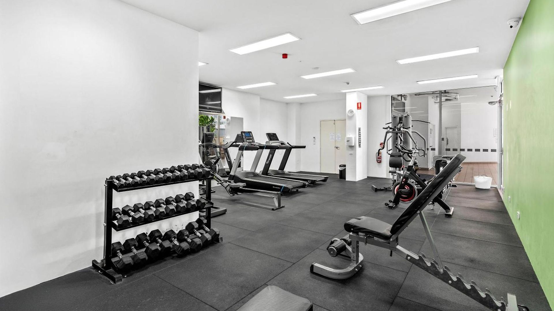 Bright With River View, Pool, Gym & Balcony Apartment