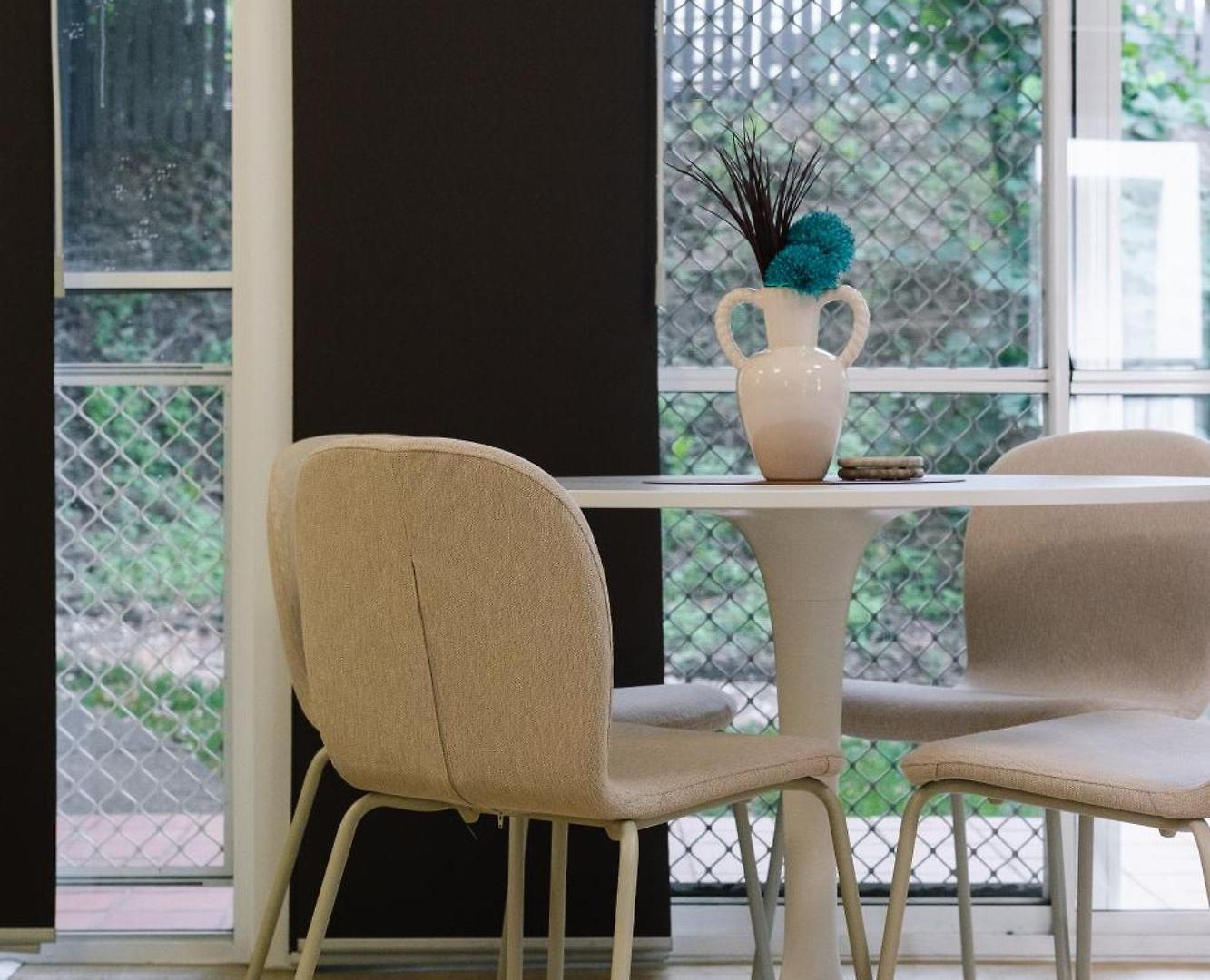 2br 2ba Indooroopilly-walk To Shops & Bus Brisbane