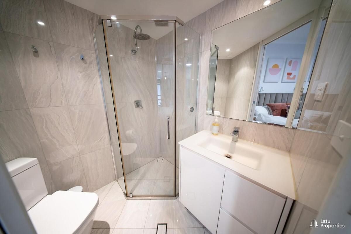 Stylish Rivr Front Lux2bdr2bath Pool Ac Parking