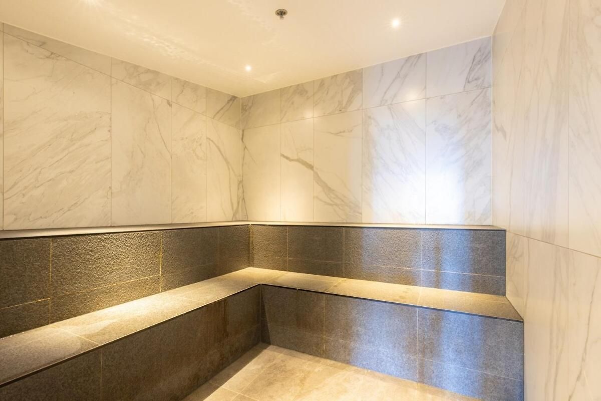 Lvl72 Breathtaking Views With Parking, Pool & Gym Apartment Brisbane