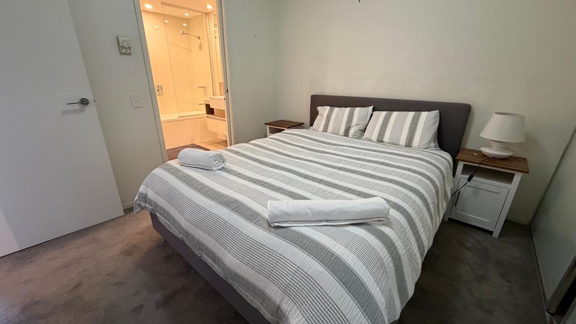 Apartment 2bed 2bath Riverfront Luxury Views Brisbane