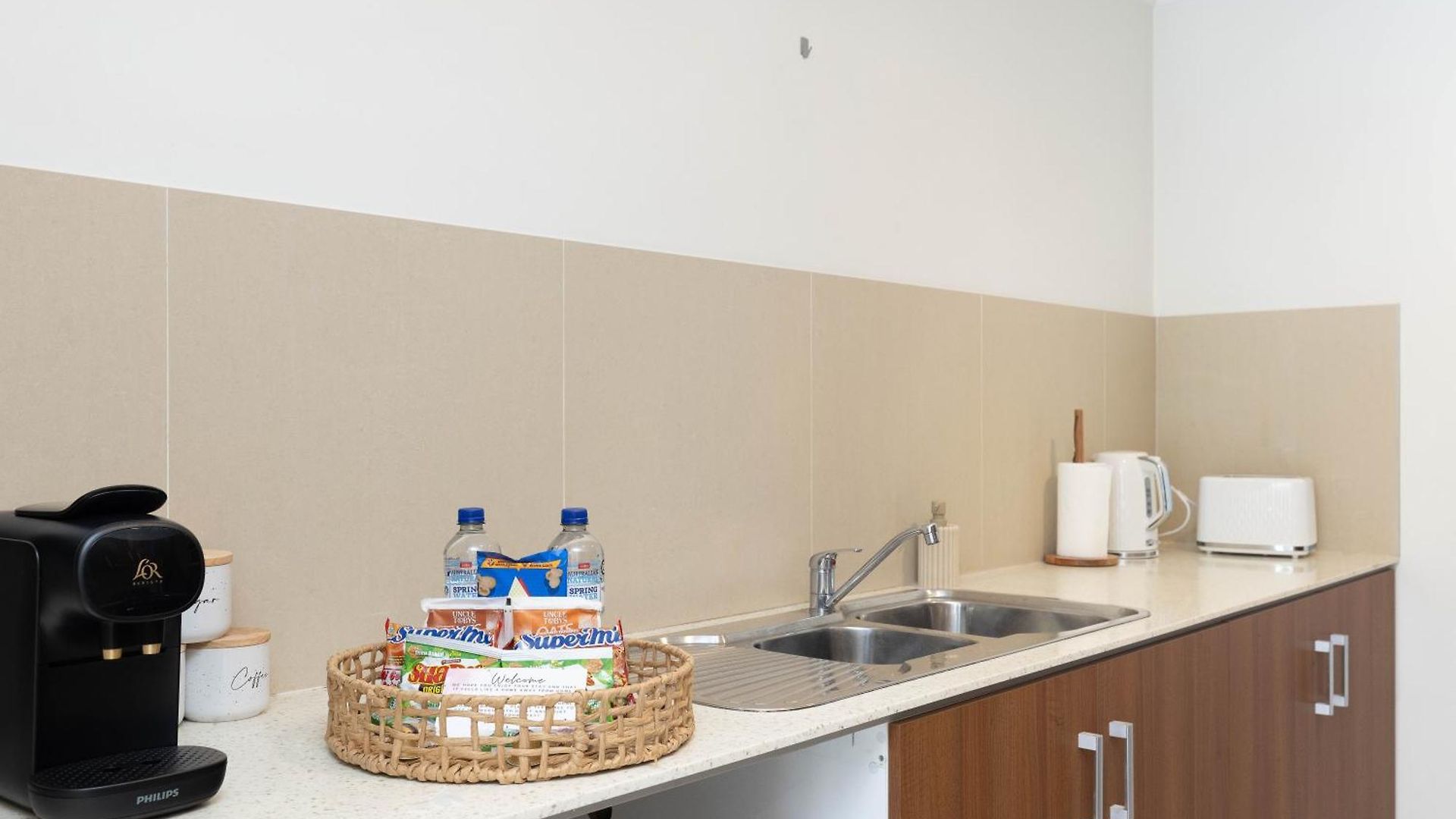 Apartment Smart Self Check-in - Darnley St Brisbane