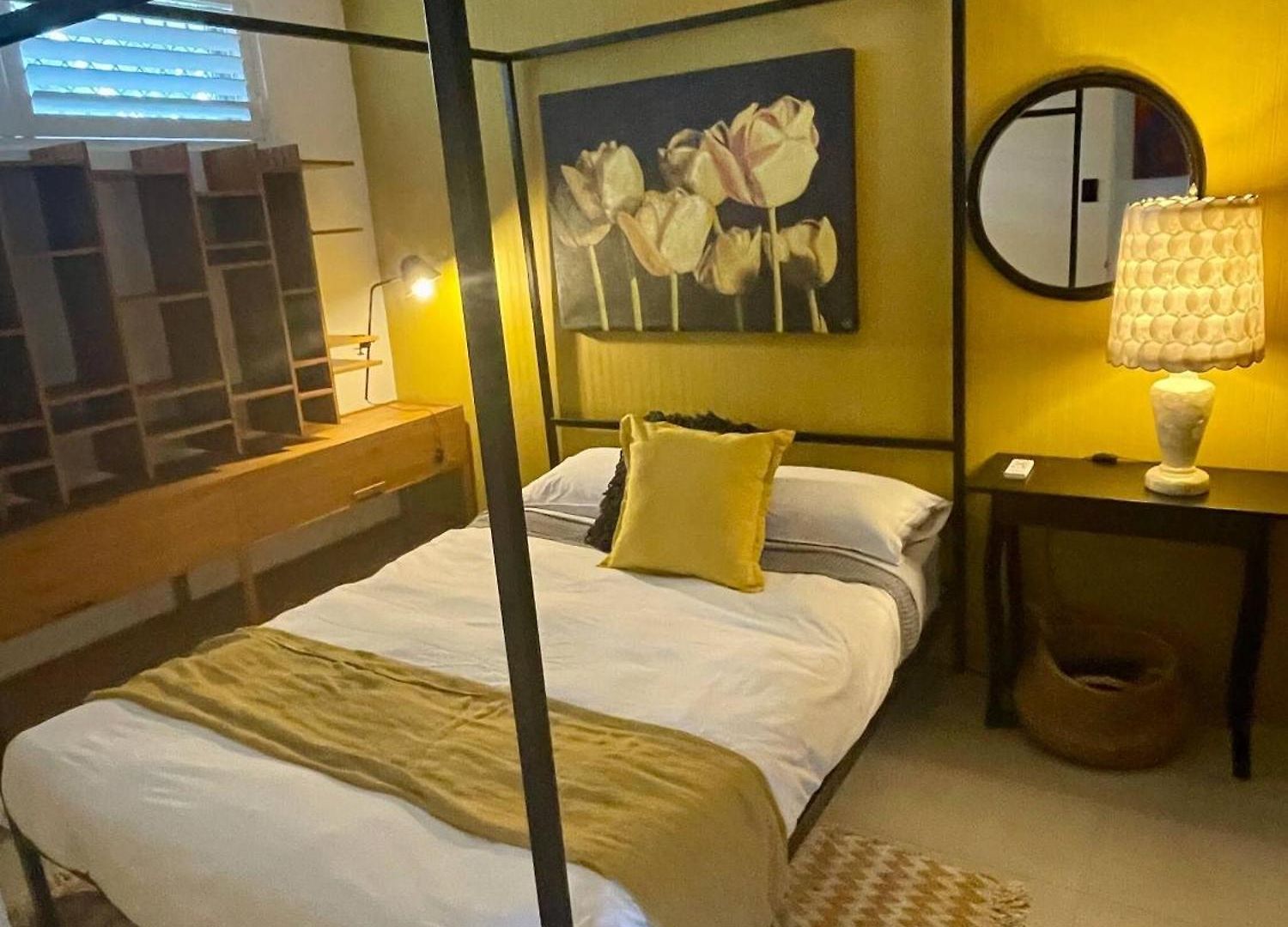 Apartment Opposite Sedgley Park *