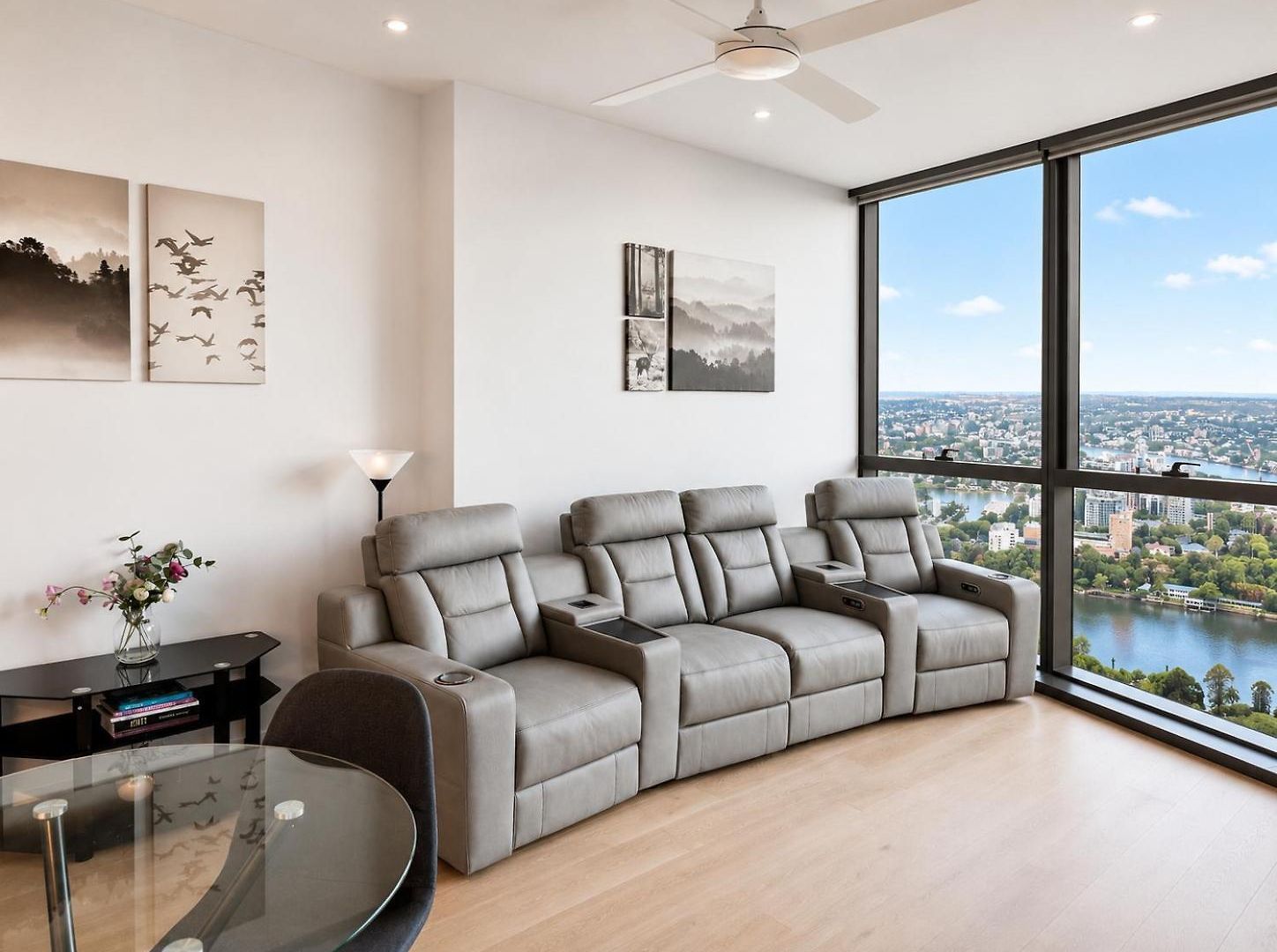 Queens Wharf Floor, 2 Bedrooms, 1 Parking Apartment