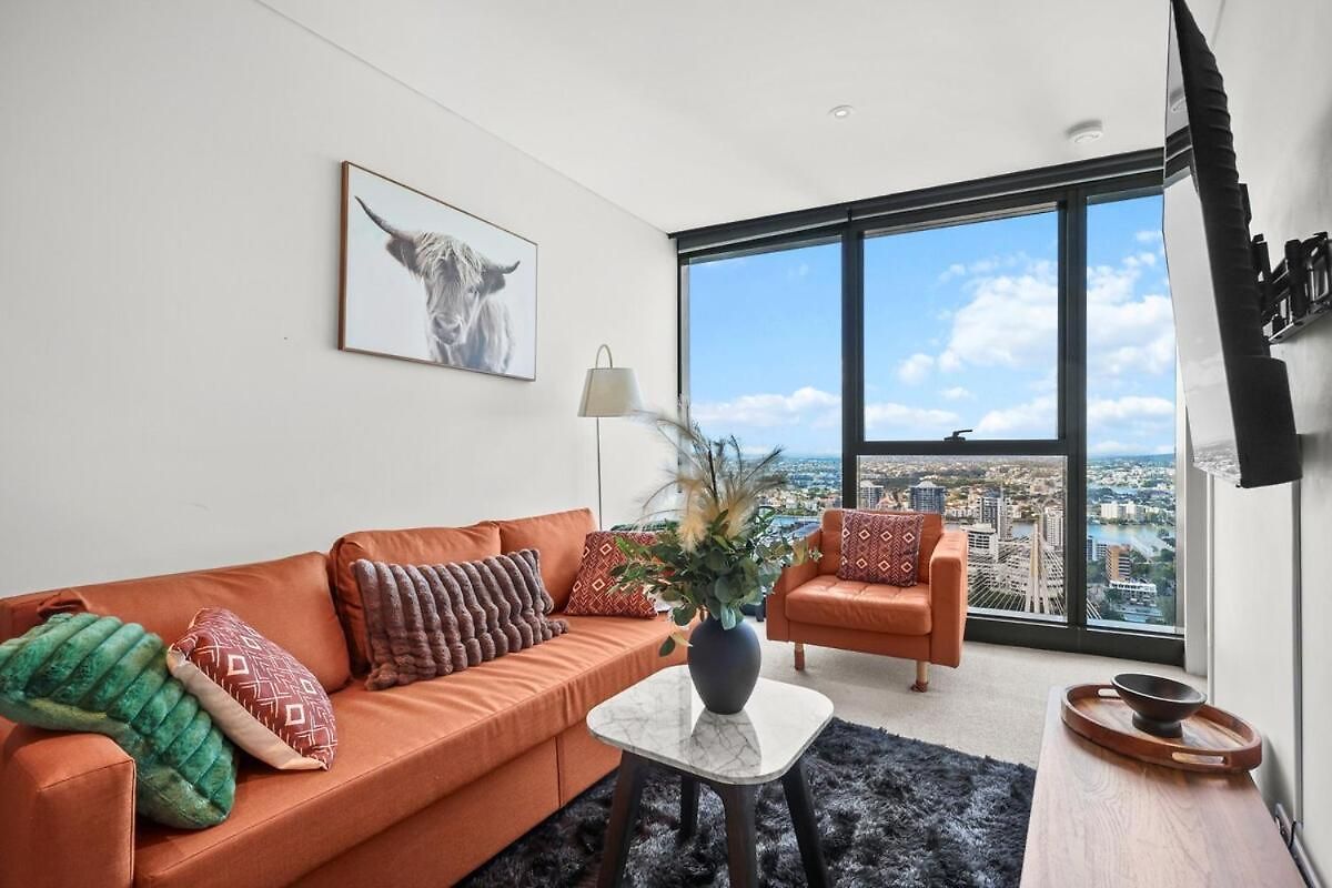 Level 43 Water Views - 2br - Sleeps 6 & Baby