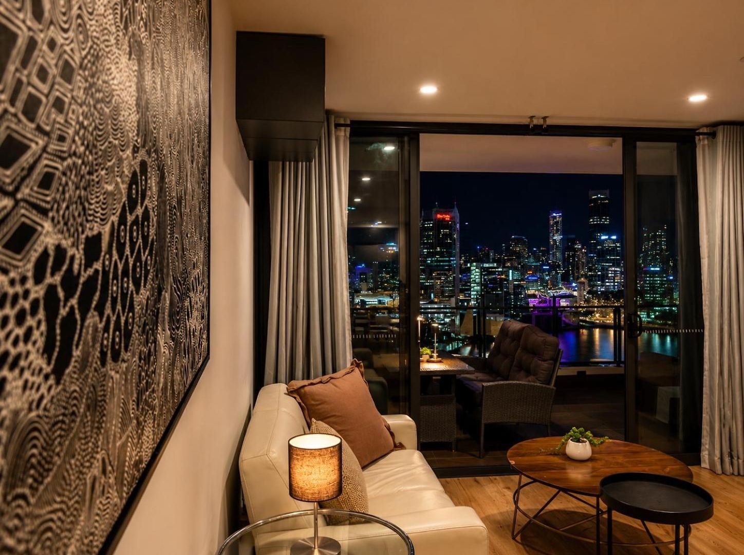 The Southbank Nook - River & View