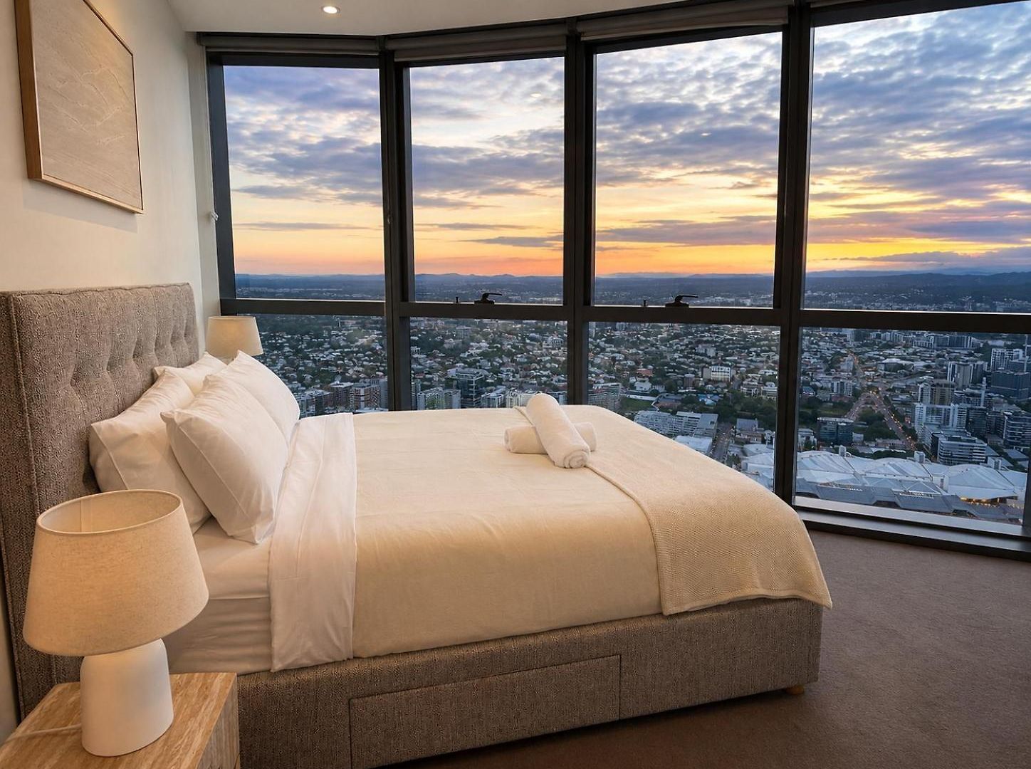 63 Floors Up & A Million-dollar View W/ Carpark *