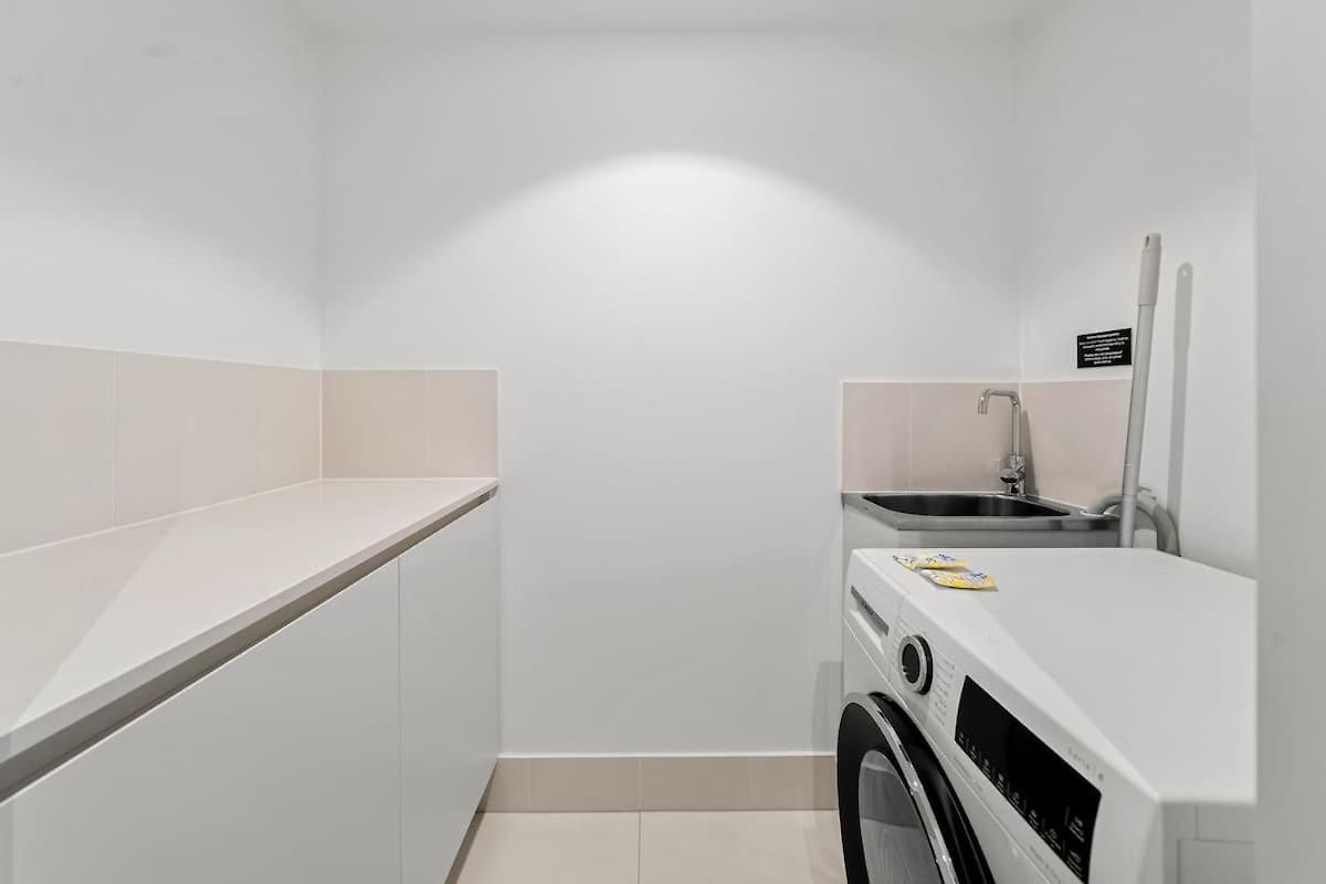 Queens Wharf - Beautiful 13th Floor Executive Apartment Brisbane