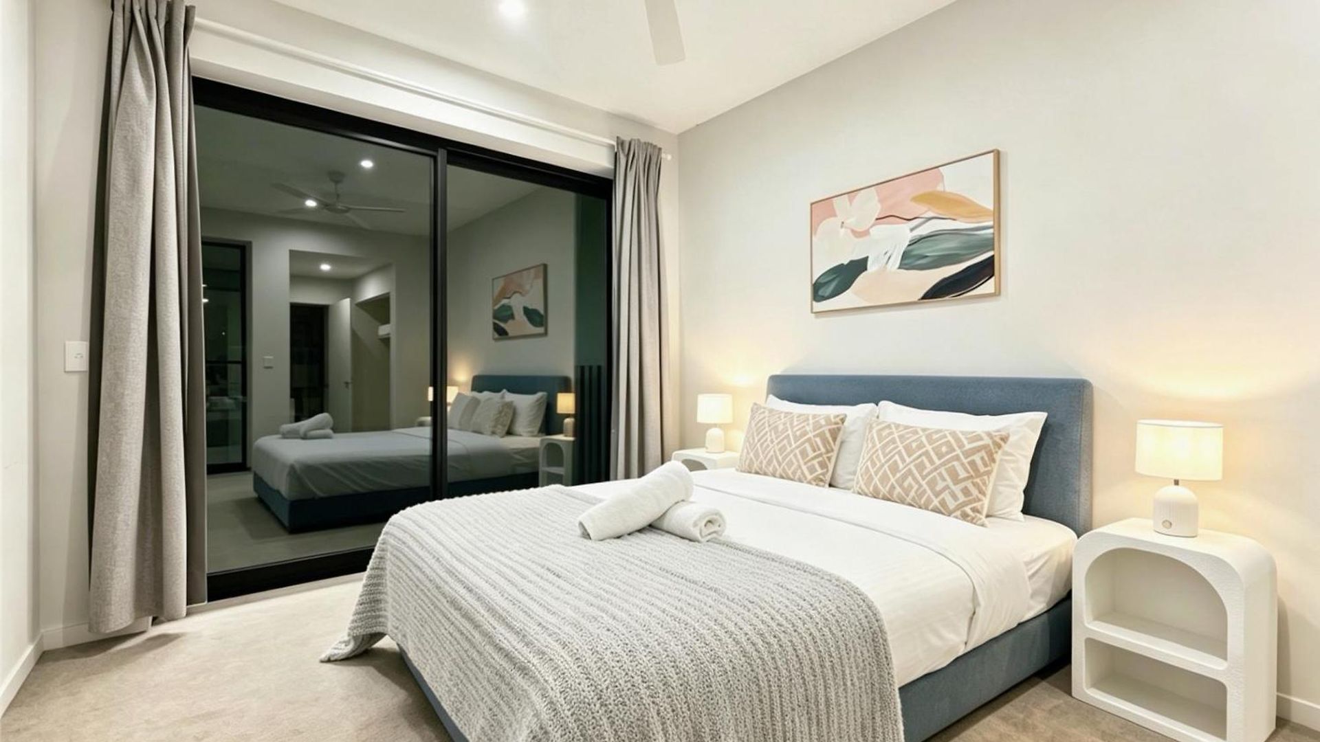 Apartment Two Private Ensuites Modern Brisbane