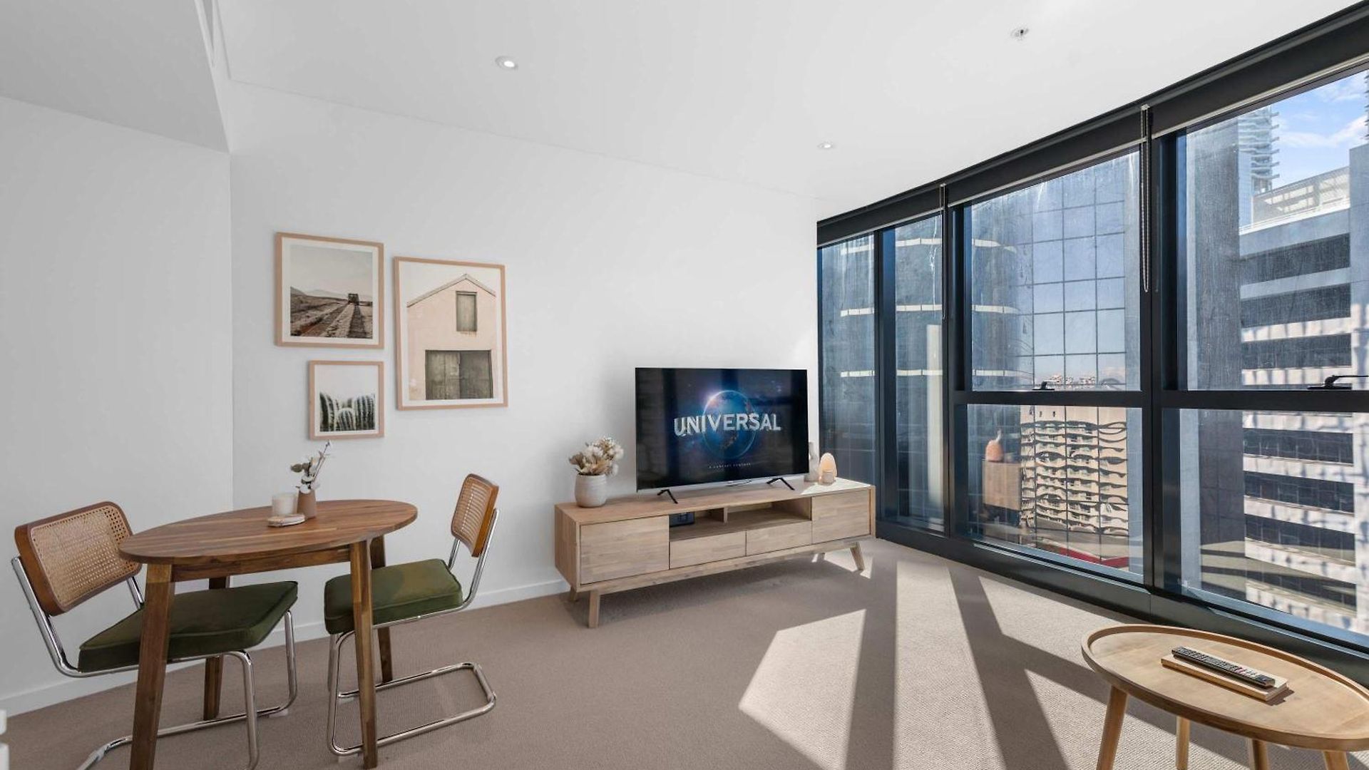 Urban Heights On Margaret Stylish Apartment *