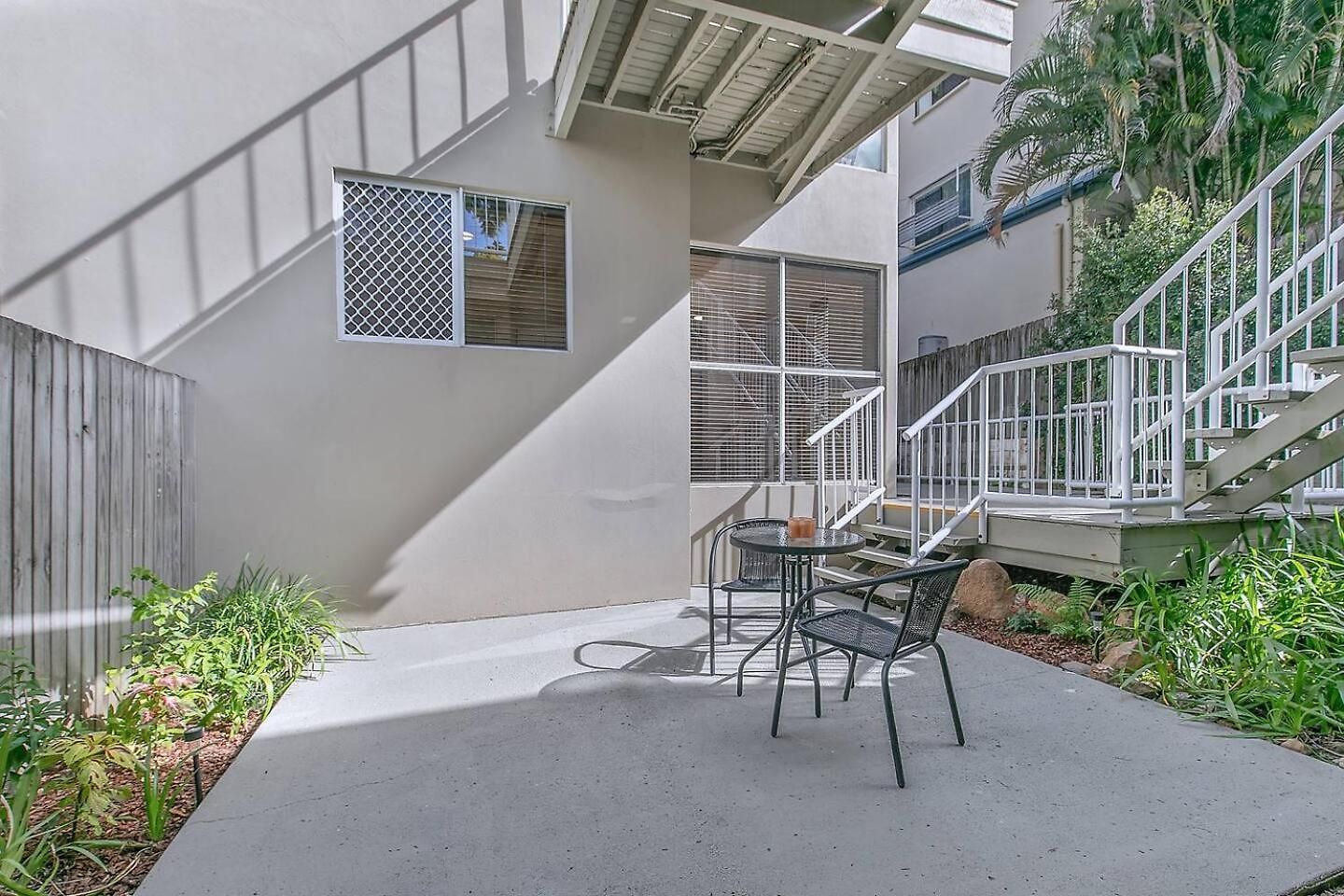 Alessandria - Simple Living Near River Apartment Brisbane