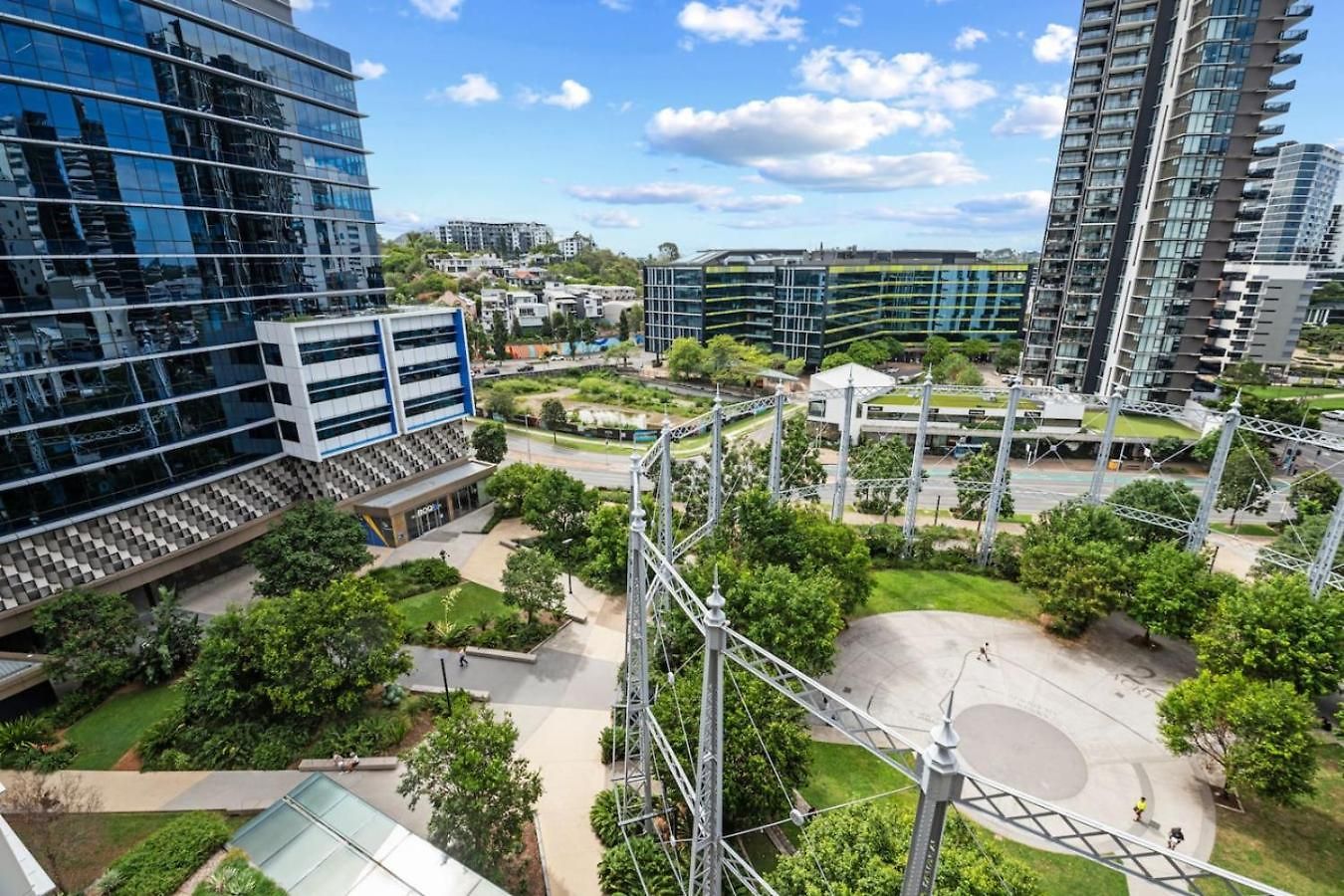 Premium Urban With Rooftop Pool And Views Brisbane