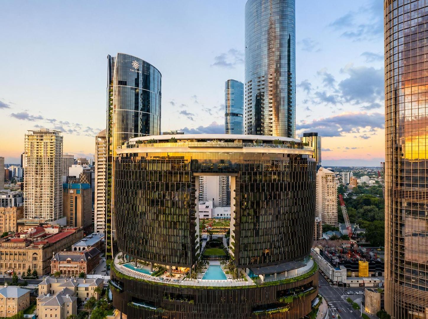 Skyline Poetry - Premium On The Star Bne - Brisbane