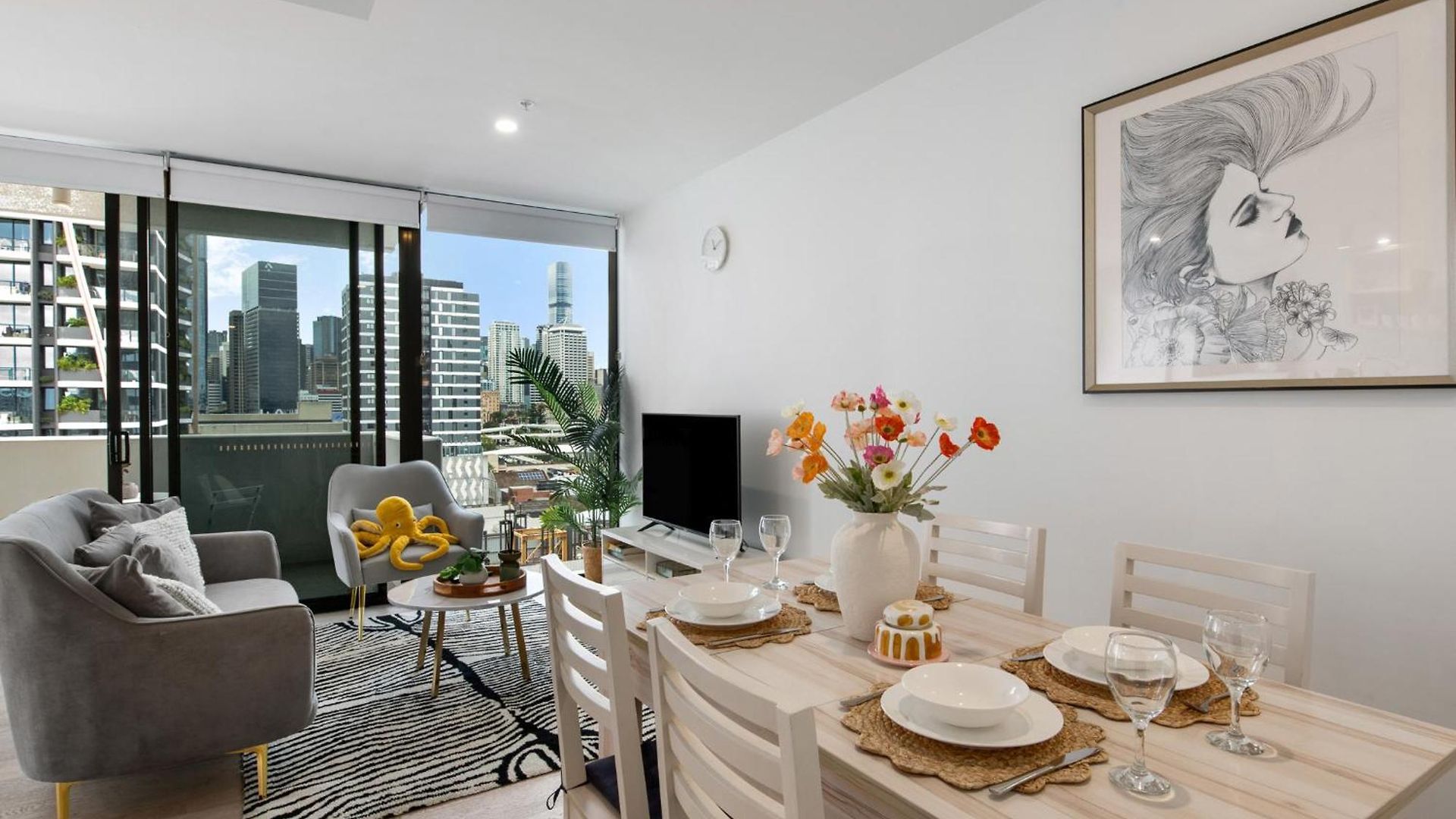 Convenient To Urban Living By Private Host Apartment