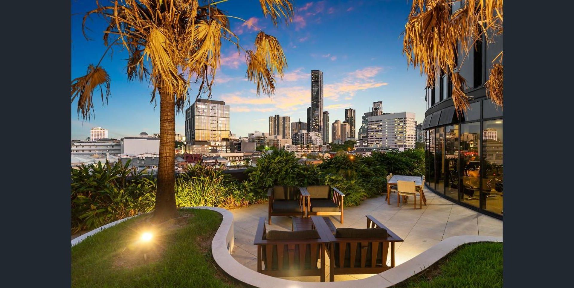 Apartment Skyline Sanctuary Luxe Valley *