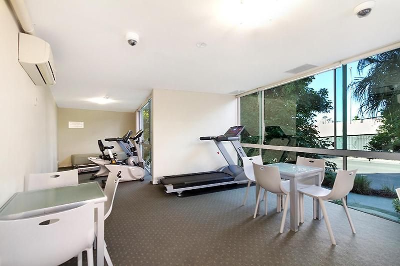 Apartment Spacious Riverside 2br Cbd Parking Pool & Gym Brisbane