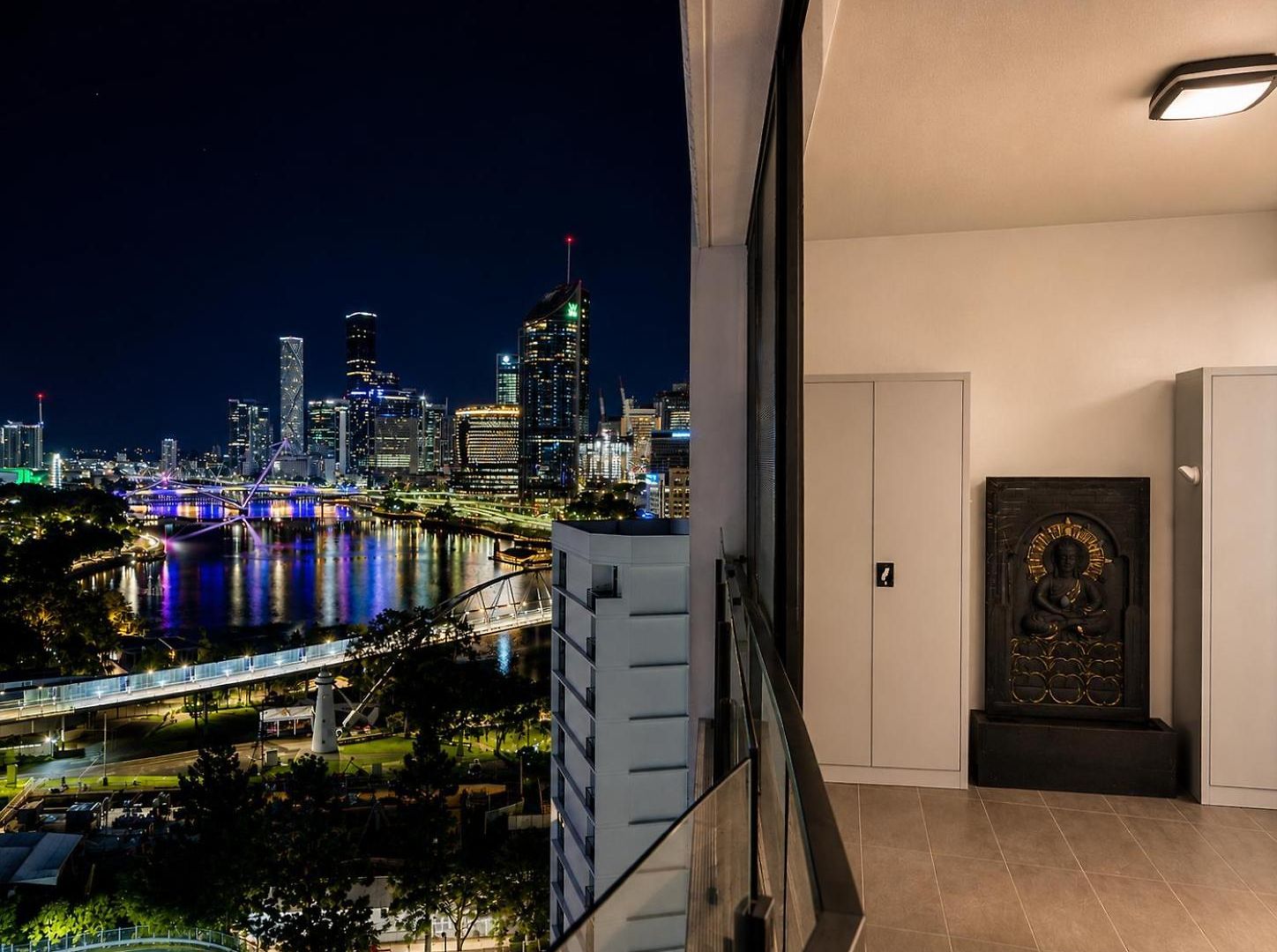 The Southbank Nook - River & View