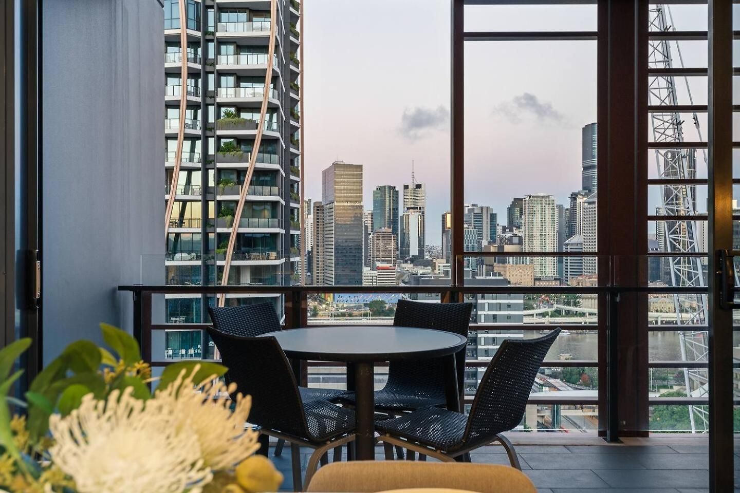Urban Escape: Great Location W/ Cityscape * Brisbane