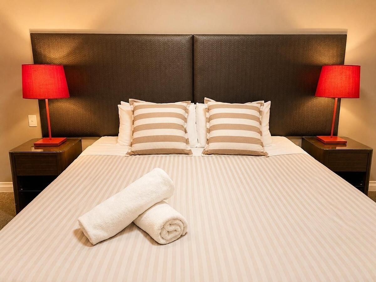 Queen Street Cbd With Balcony And Amenities C48 Brisbane