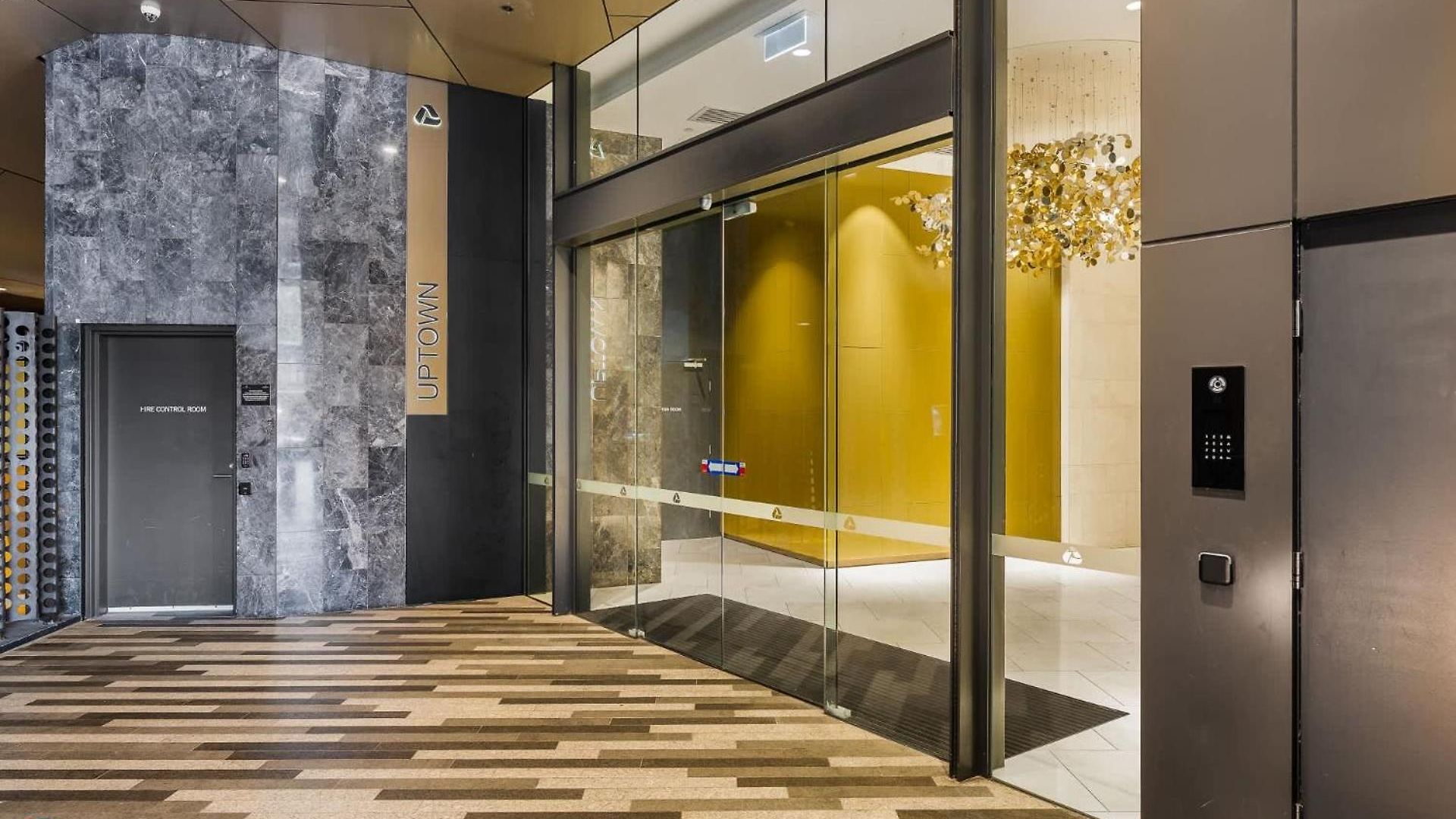Sky Tower Luxe Retreat Pool & Gym Brisbane