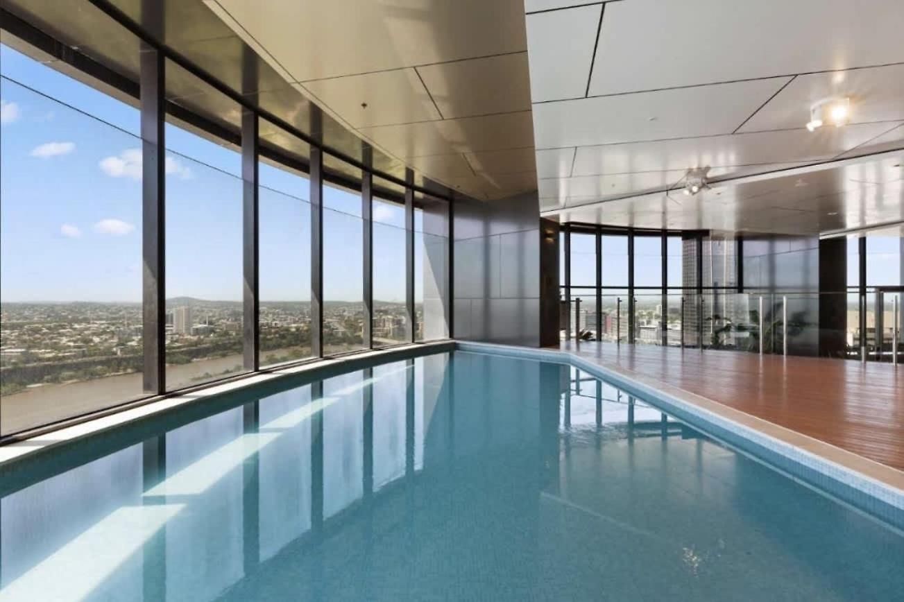 Sky Tower 1br Luxe Retreat Pool & Gym *
