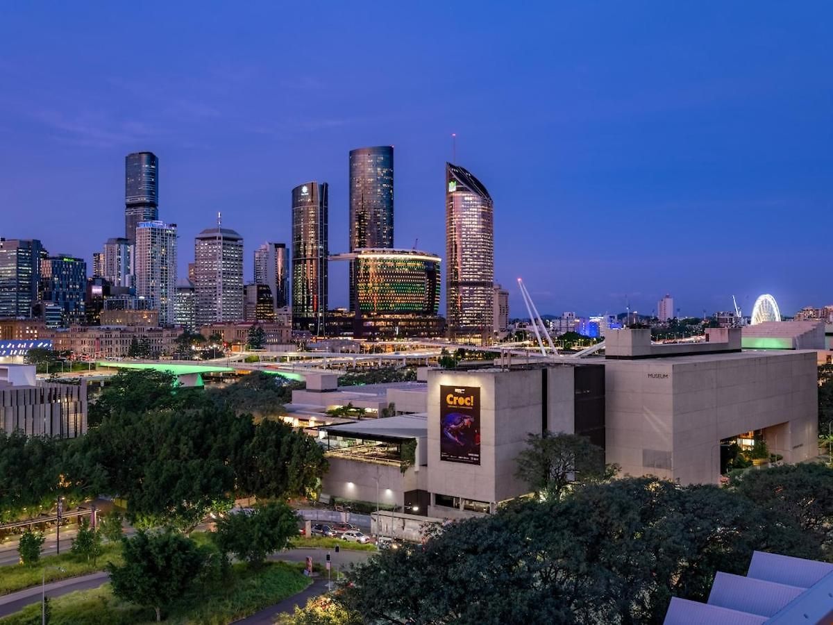Apartment Panoramic Skyline - Walk To South Bank