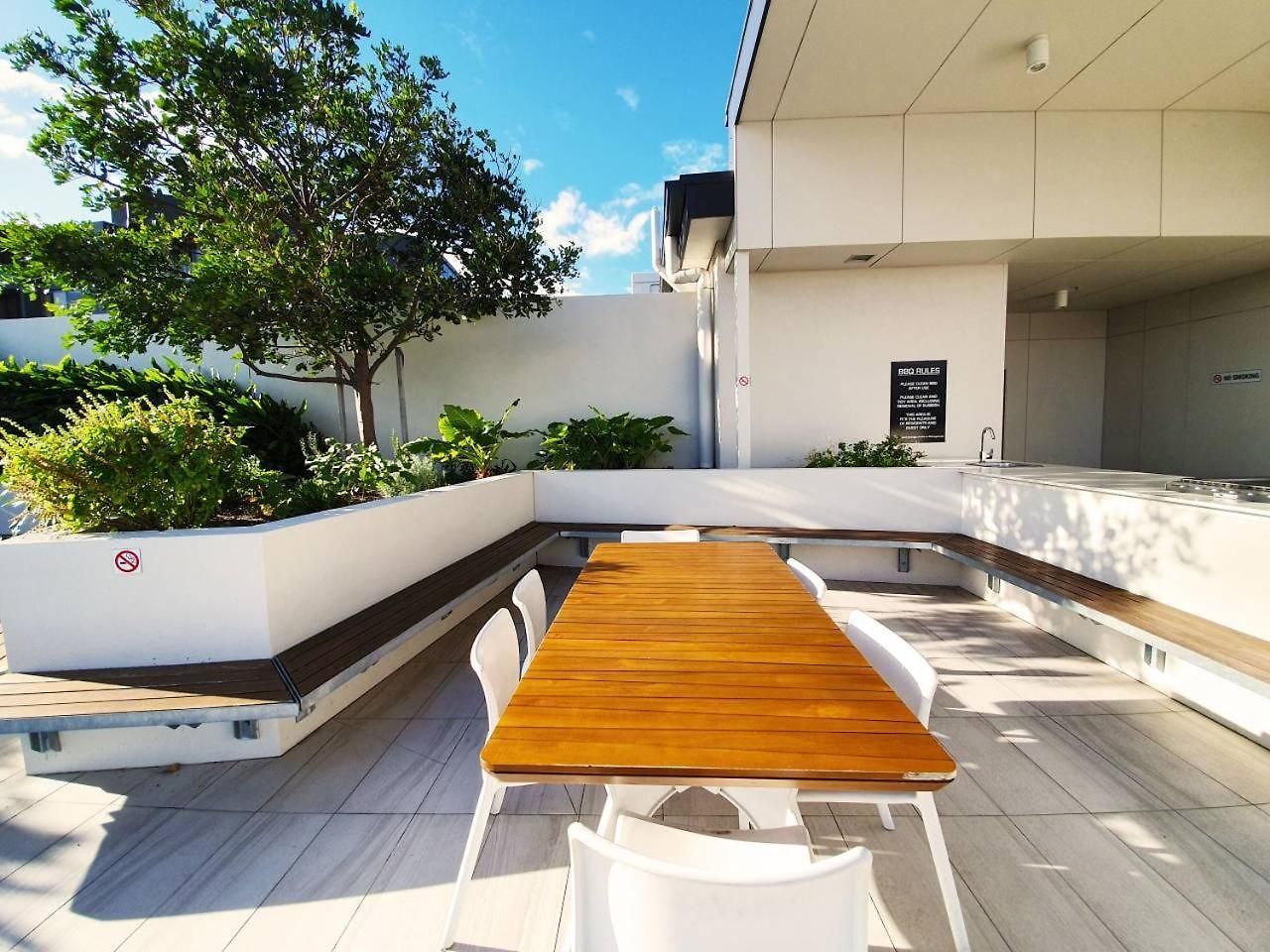 2br Night Life -pool-parking-rooftop * Brisbane