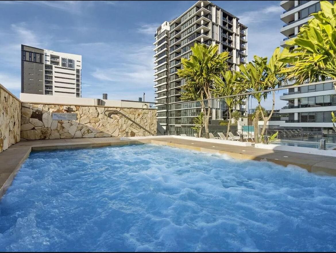Modern Living With Secure Parking! Apartment Brisbane