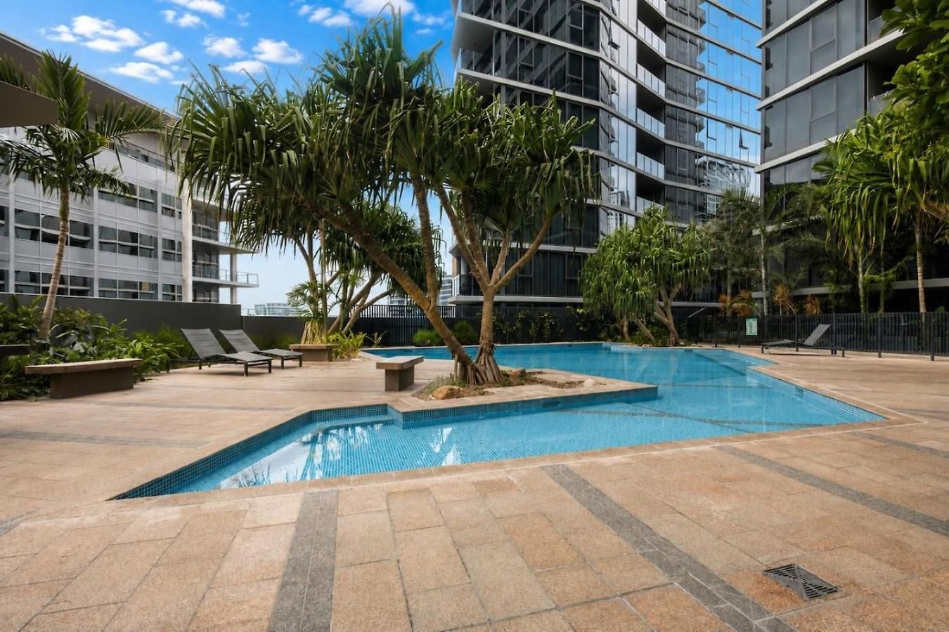 Level 22 Skyline Views With Sauna, Gym, Pool And Free Parking Apartment Brisbane