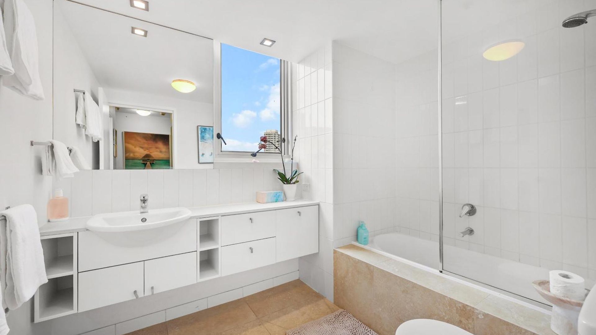 Apartment Entire Unit - 2 Pools - Sauna - Park - Cbd Views - Baby Ready *