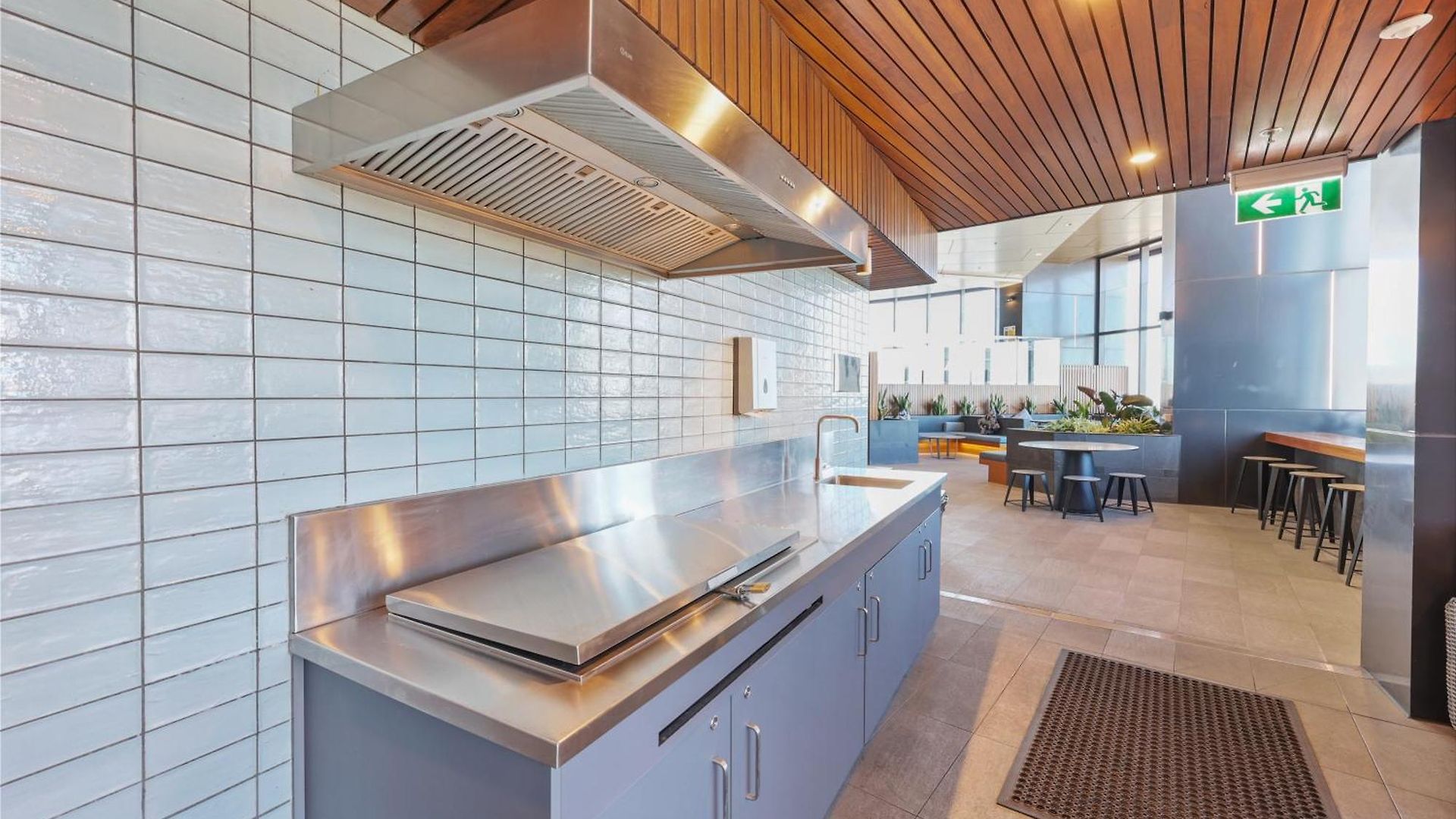 Apartment Level 43 Water Views - 2br - Sleeps 6 & Baby Brisbane