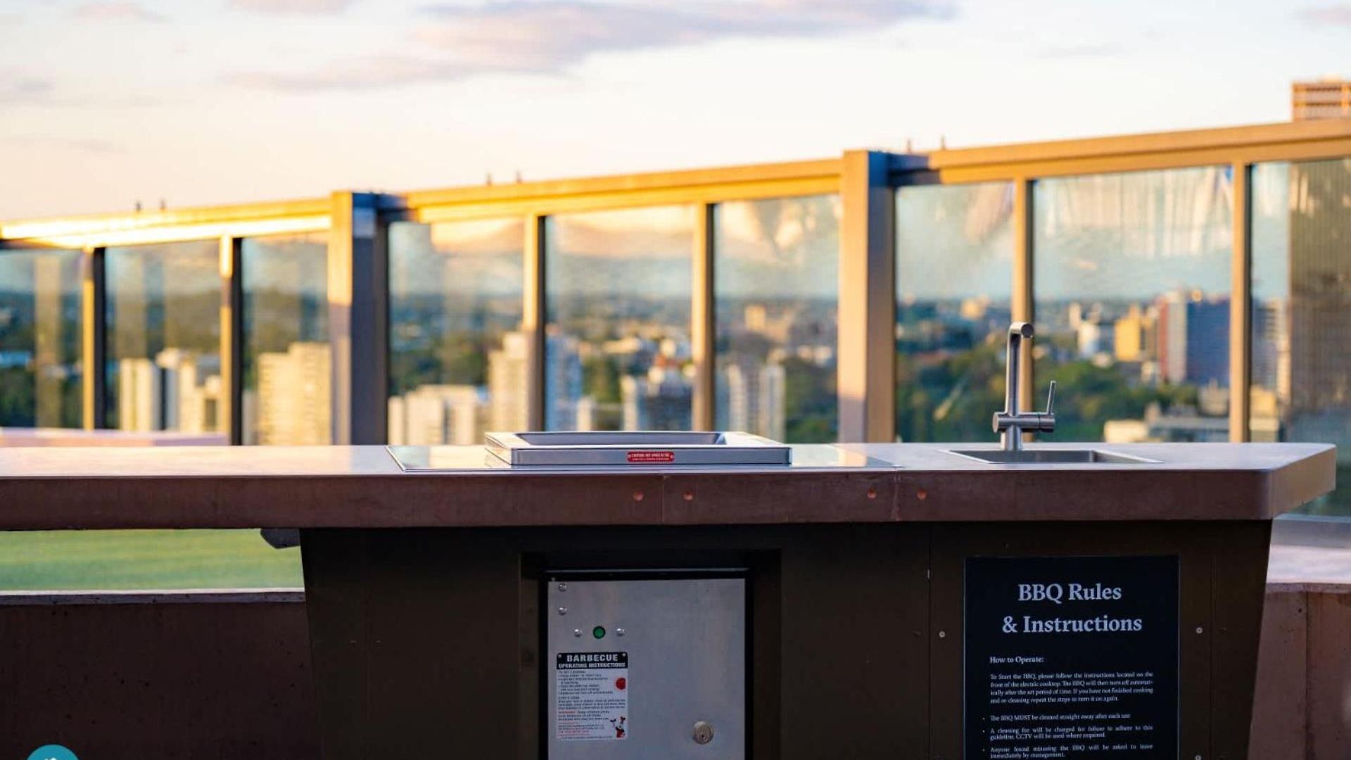 South 1 Bedroom With Pool Apartment Brisbane