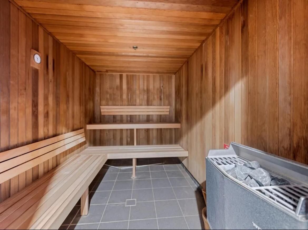 Modern Living With Secure Parking! *