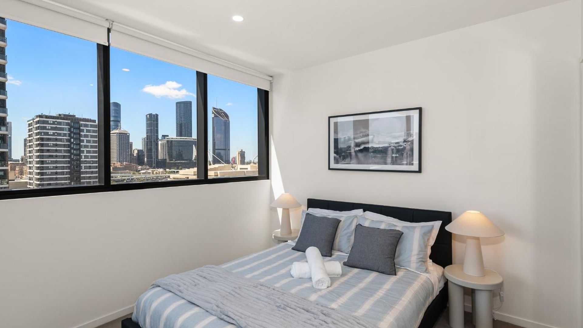 Convenient To Urban Living By Private Host *