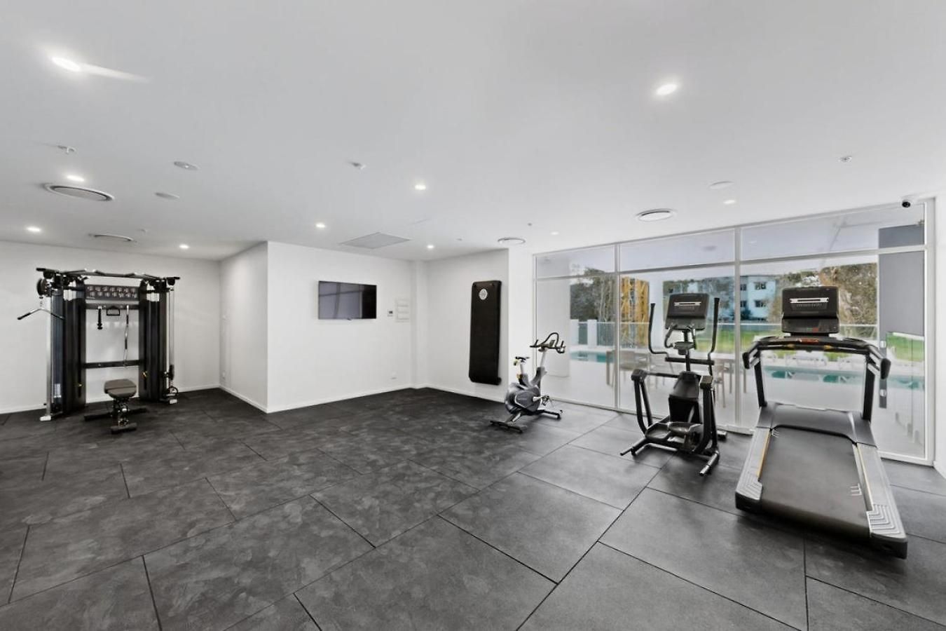 Across From Train And Bus Station Pool Gym And View Apartment