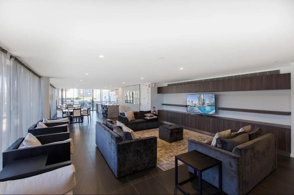Modern Living With Secure Parking! * Brisbane