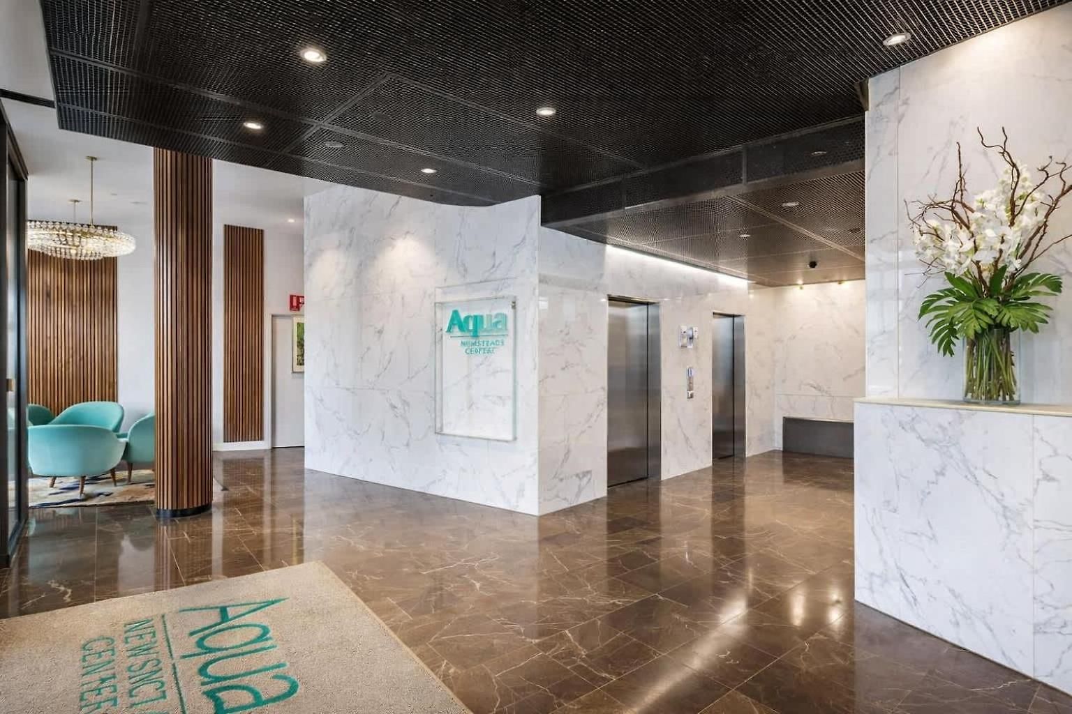 Apartment 2br Night Life -pool-parking-rooftop