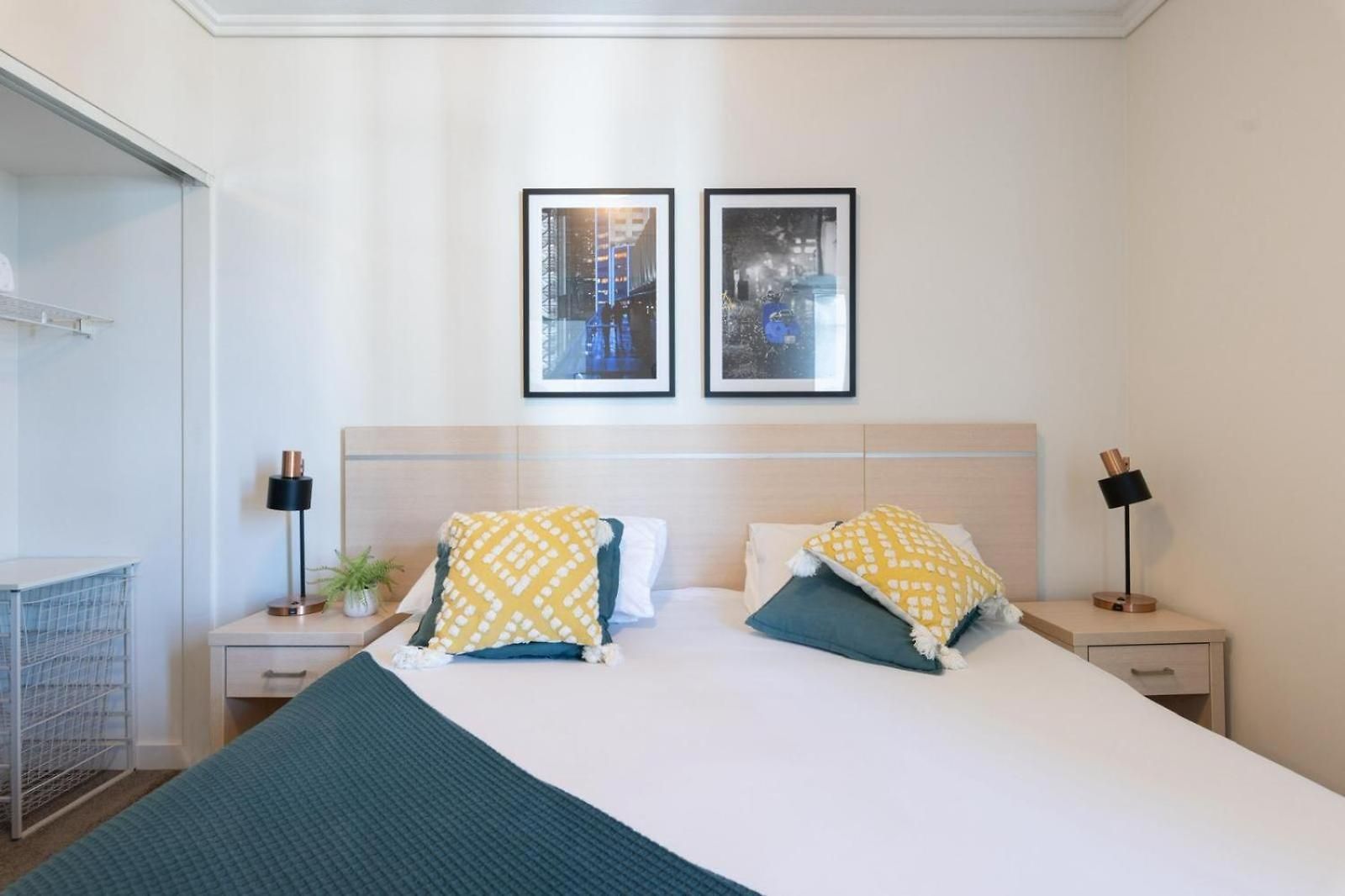 Chic 1br Retreat Heart Of Pool&gym Views * Brisbane