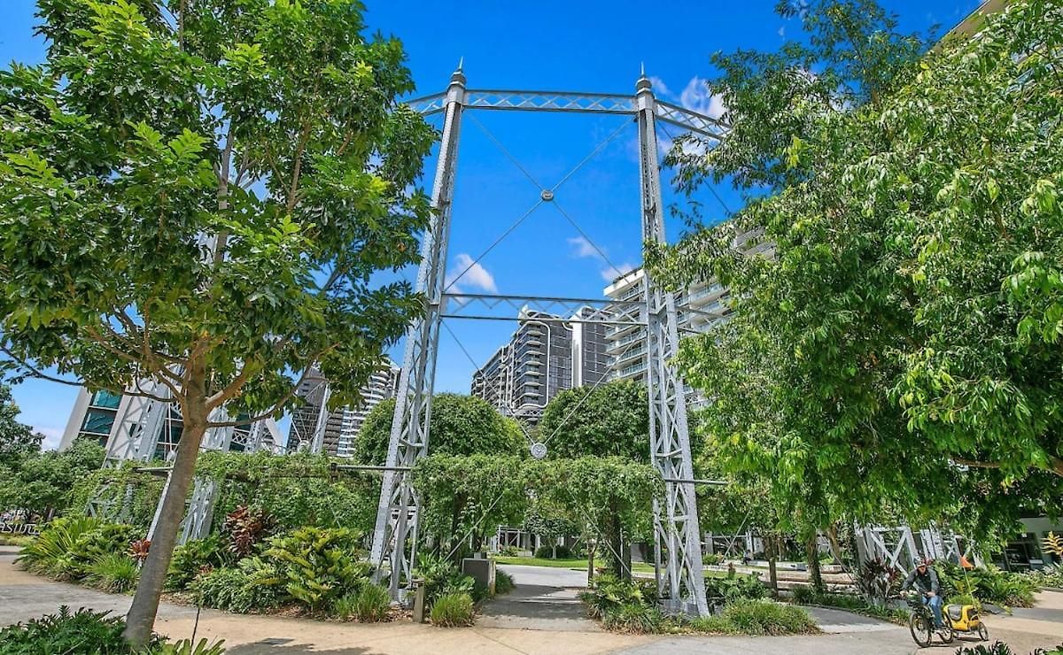 Luxurious Newstead With Views