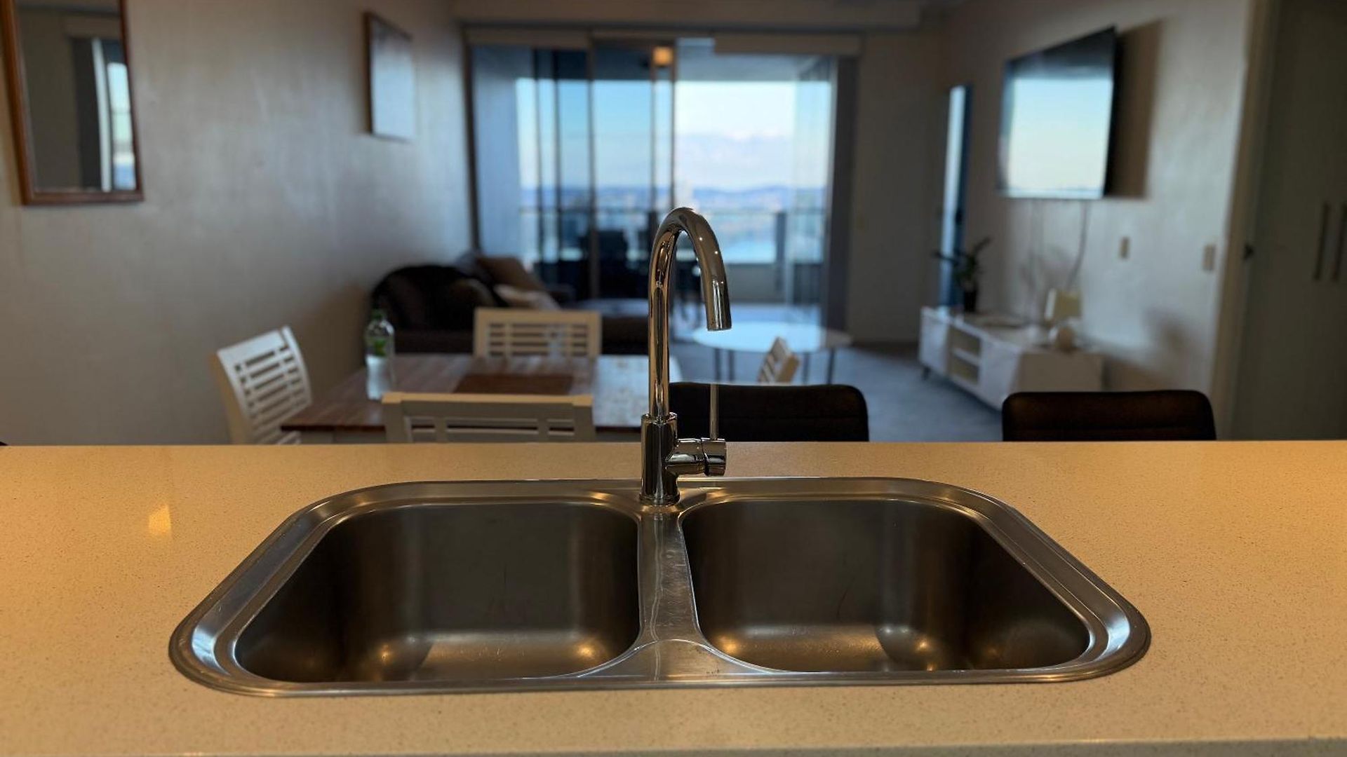 2bed 2bath Riverfront Luxury Views
