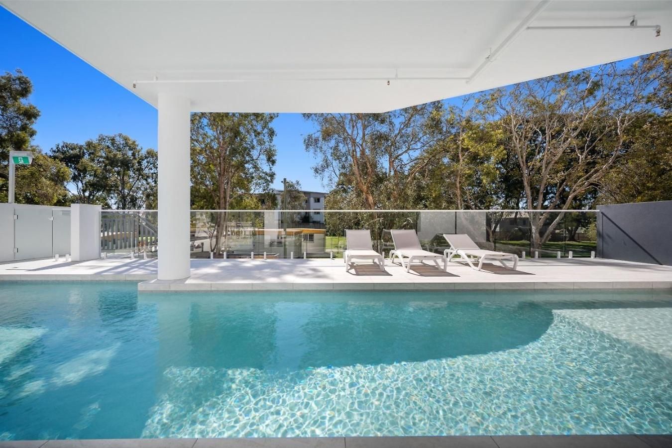 Across From Train And Bus Station Pool Gym And View * Brisbane