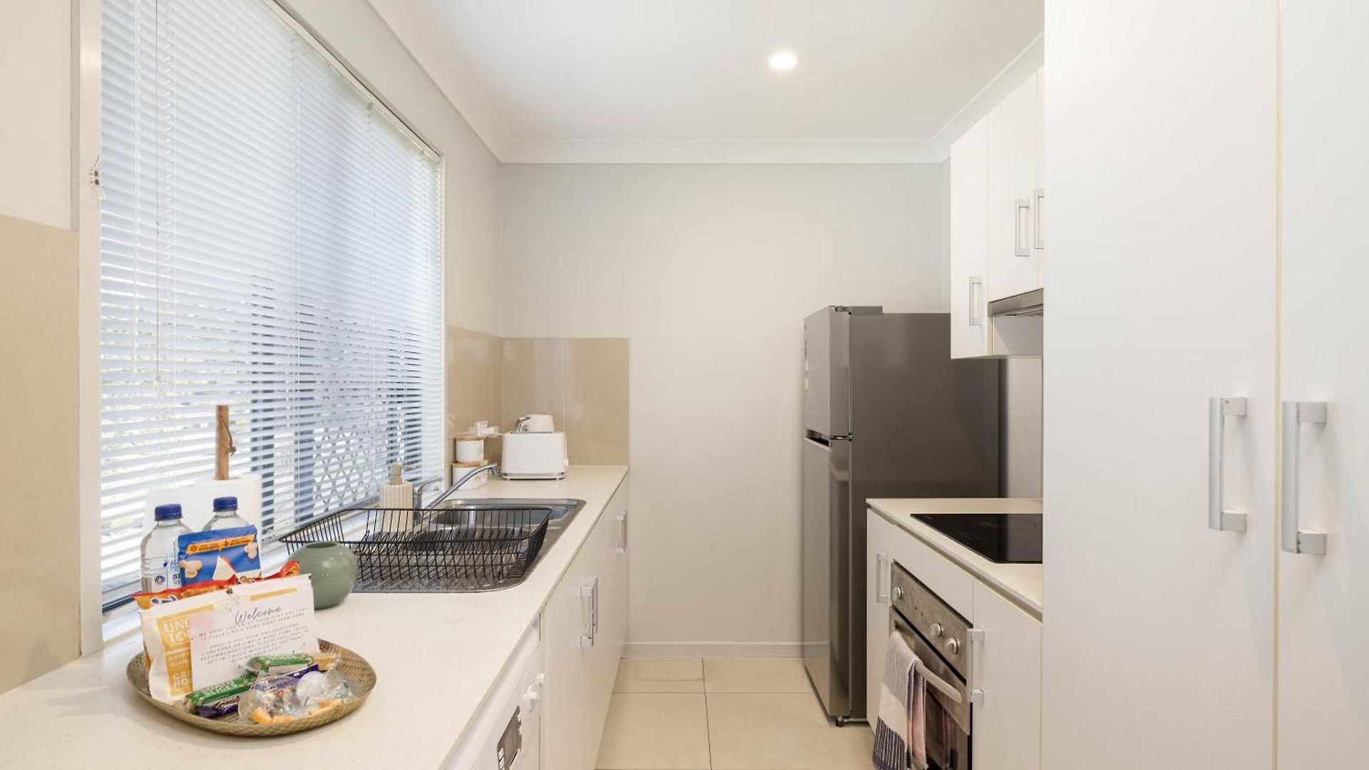 Apartment Smart Self Check-in - Darnley St